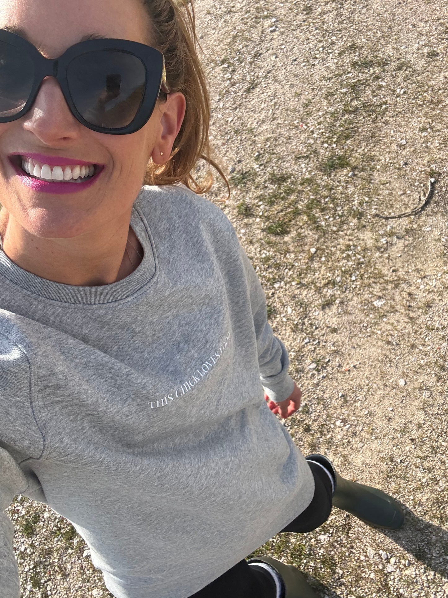 Trui This chick loves food